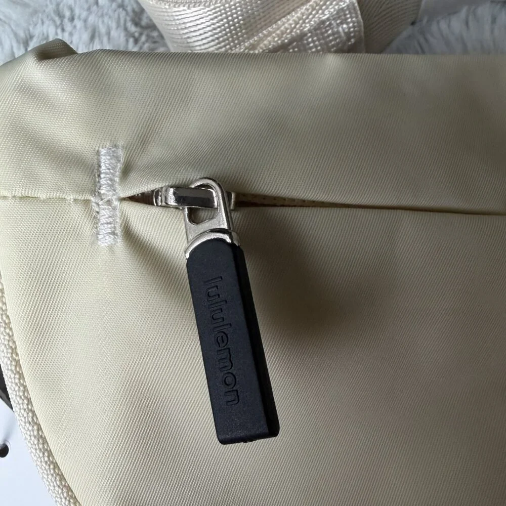 Lululemon Athletica 2L All Night Festival Micro Bag Light Ivory SOLD - Picture 3 of 7
